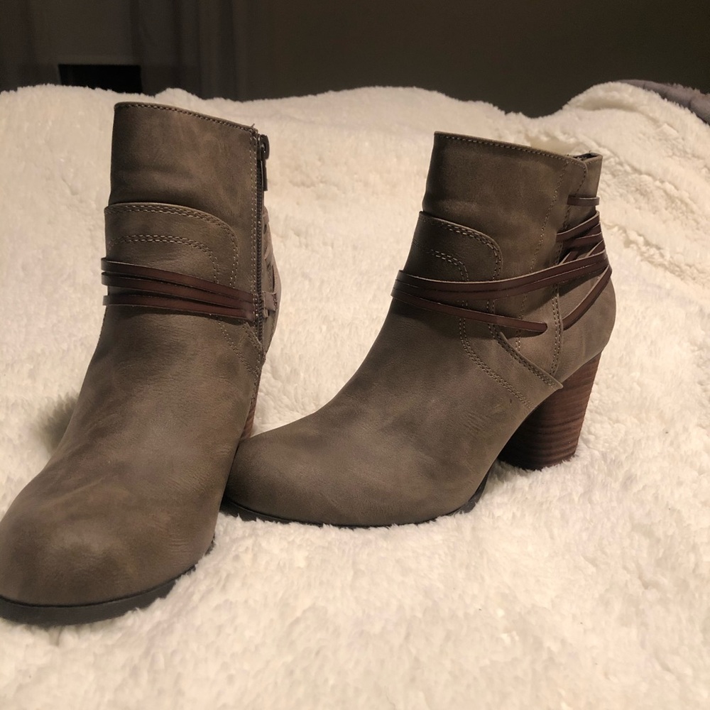 Madden Girl booties size 9.5